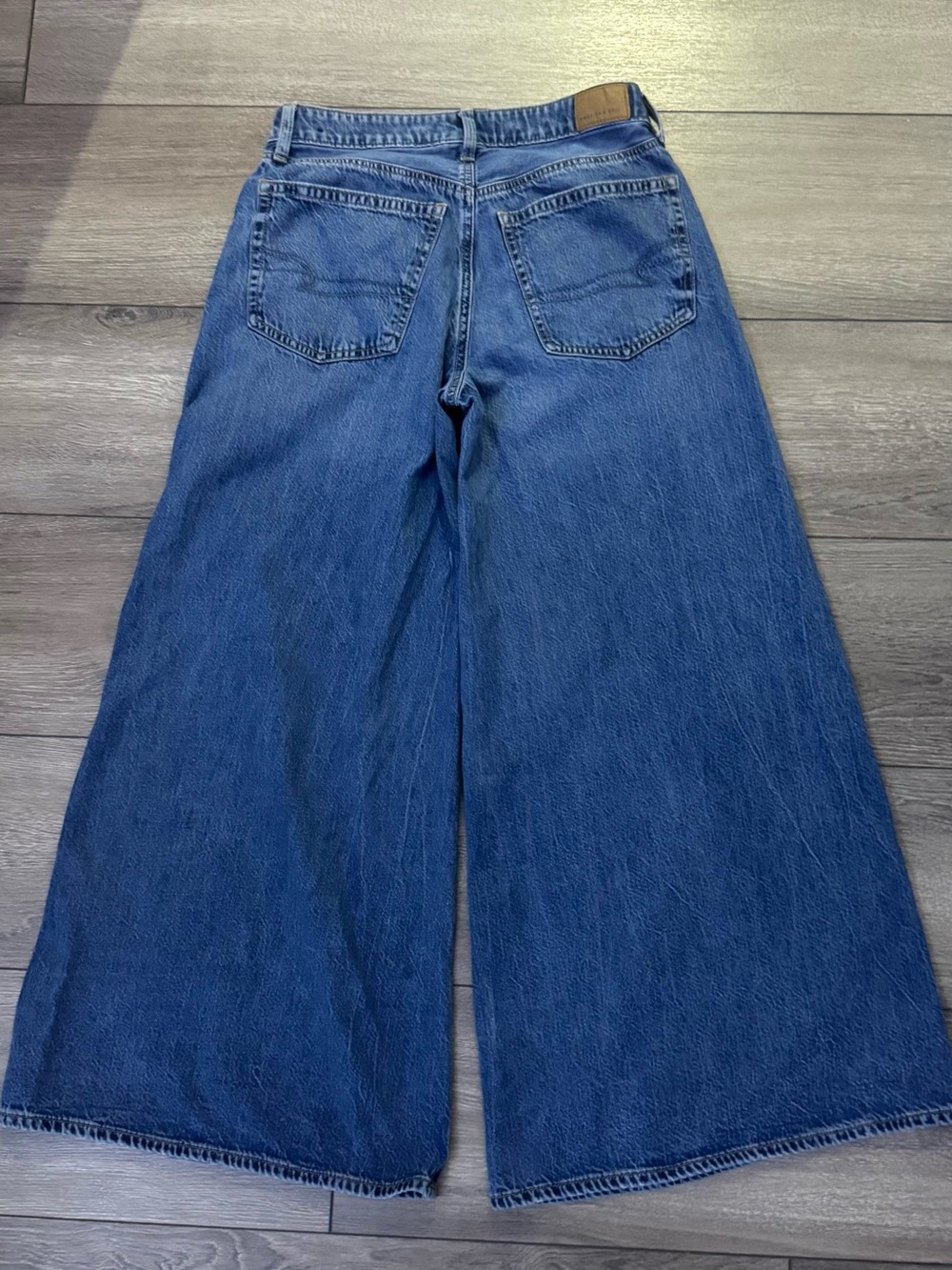 American Eagle Outfitters High-Rise Wide Leg Jeans - Blue - Picture 3 of 4